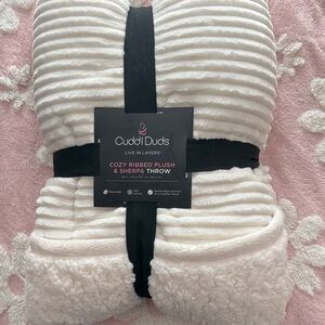 Cuddl Duds Cozy Ribbed Plush Sherpa Throw Blanket